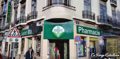 enseigne pharmacie decoupe laser plexi blanc fer Forge Catalane Cabestany