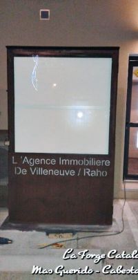 Porte publicite illumine led agence immo 2 fer Forge Catalane Cabestany