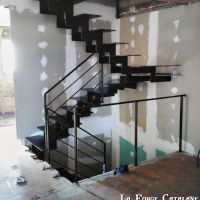 rampe garde corps escalier double limon cremaillere marches frene olivier forge catalane4