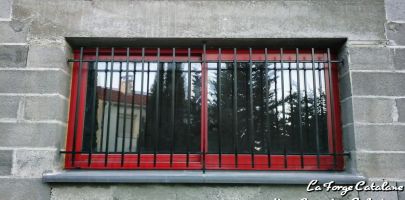 grille barreaudage simple carre 16 fer Forge Catalane Cabestany