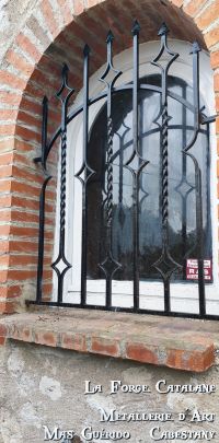 grille de protection fixe baraudage torsade et etoiles forge catalane