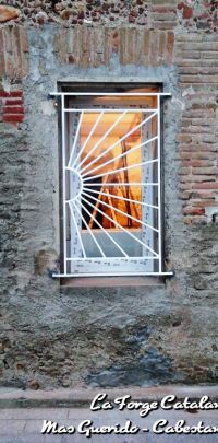 grille fixe soleil fer Forge Catalane Cabestany