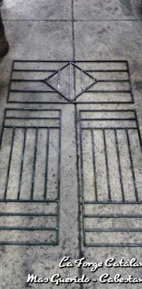 grille securit   protection carr   losange g  ometrie fer Forge Catalane Cabestany