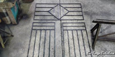 grille securit   protection carr   losange g  ometrie fer Forge Catalane Cabestany 2