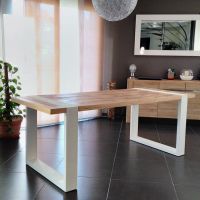 Table pietement plateau bois sous pieds moderne sobre forge catalane