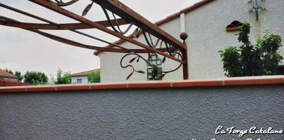 pergola frise vegetale olivier vigne demi chapeau gendarme filant rond abris voiture d  tail fer Forge Catalane Cabestany
