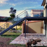 escalier et passerelle exterieure remplissage bois ipe forge catalane