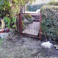 Cloture piscine finition thermolaquage barreaux tordus forge catalane 4