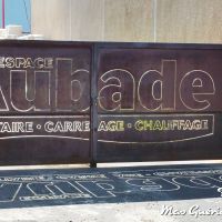 portail 2 vantaux enseigne decoupe laser groupe aubade cabestany forge catalane