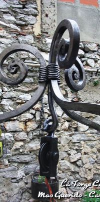 couverture puit ouvrante et palan a corde lannes travail forge 3 fer Forge Catalane Cabestany